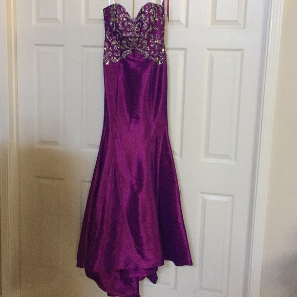 Purple strapless Jovani trumpet gown 110636 - Picture 3 of 6